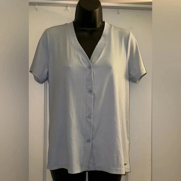 Tahari Short Sleeve Button Down Top - Picture 1 of 8